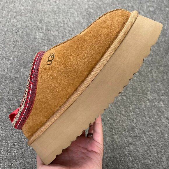 UGG Tazz Shearling Lined Platform Shoes In Chestnut - Picture 1 of 6